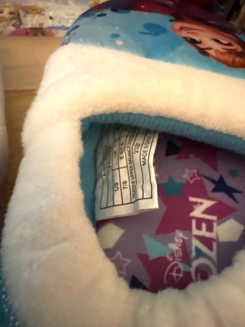 Girls Disney Frozen Slippers Size 7/8 Ana Elsa Design Plush Lining Non-Slip NWT
